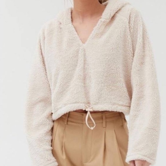 Urban Outfitters Cropped Sherpa Fleece V-Neck Hoodie Pullover- Lilac- Large - Picture 5 of 12